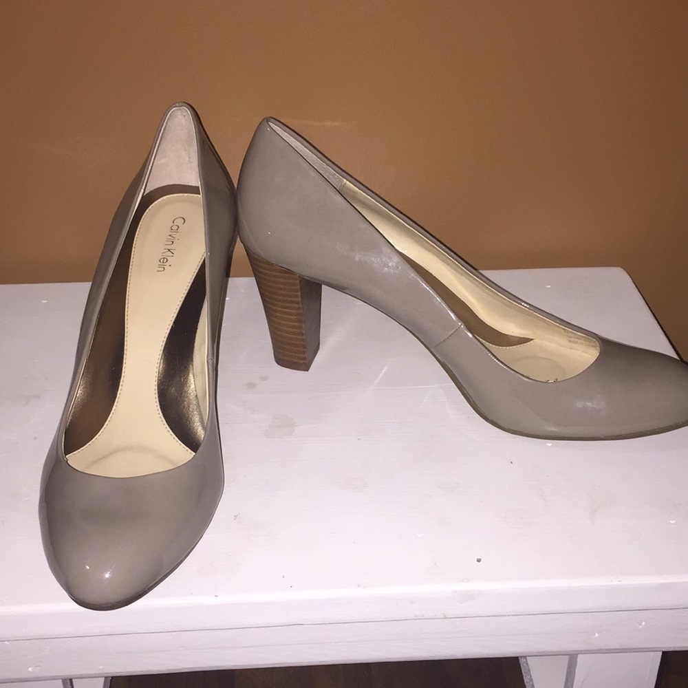 Calvin Klein’s Grey pumps! NWOT